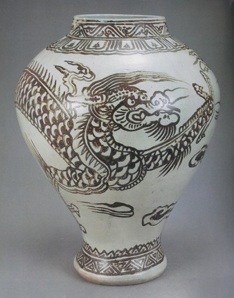 백자철화운룡문항아리